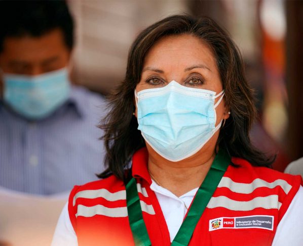 Fiscal incluye a vicepresidenta de Perú en caso de presunto lavado de dinero