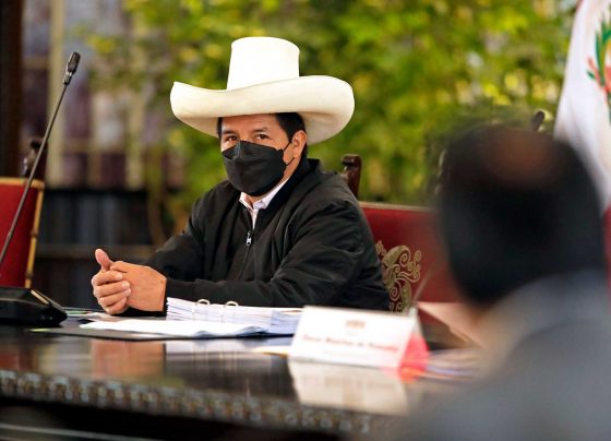 La desaprobación a Pedro Castillo sube a 50 % por ministros cuestionados