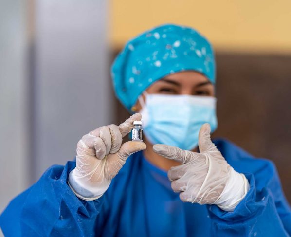 Perú comenzará a vacunar desde noviembre a menores desde los 12 años