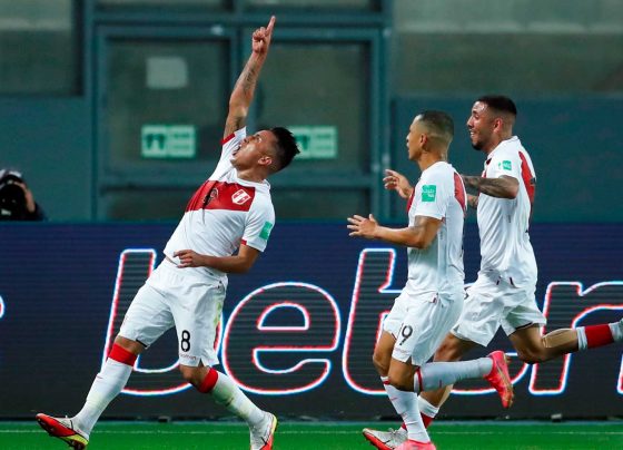 Perú sigue en la pelea por llegar al Mundial y deja descolgado a Chile