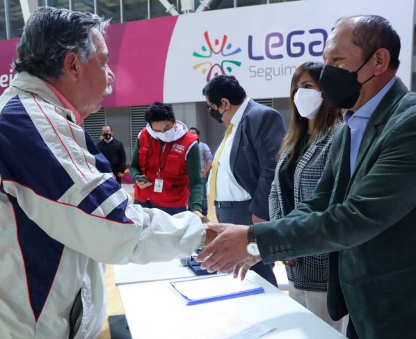 Transportistas suspenden paro tras llegar a acuerdos con el Ejecutivo