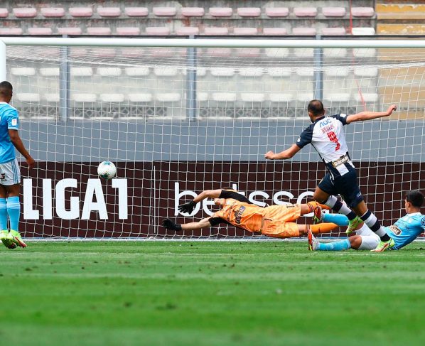1-0. Barcos pone en ventaja a Alianza Lima en la final de la Liga 1