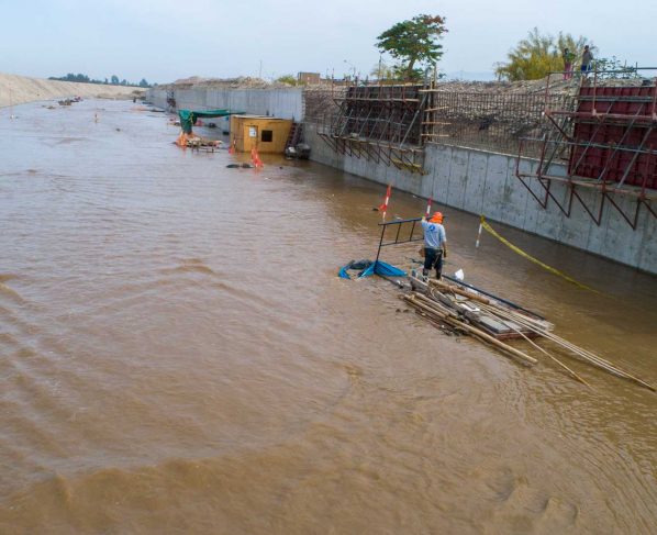 Aguas de la laguna de Choclococha dañaron obras en cauce del río Ica