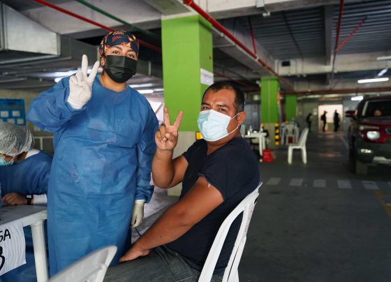 Perú impedirá ingreso de personas no vacunadas a lugares públicos cerrados