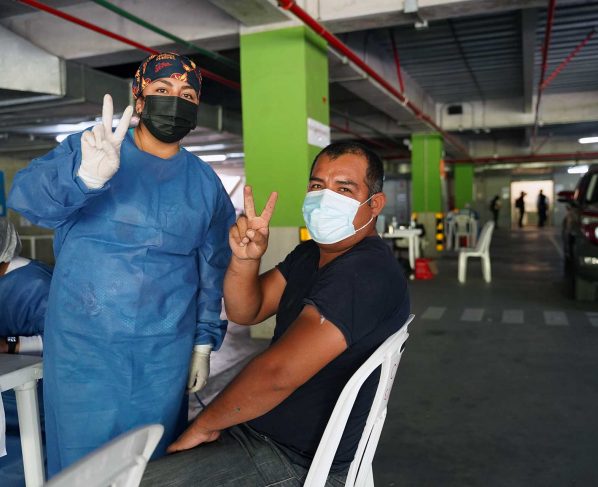 Perú impedirá ingreso de personas no vacunadas a lugares públicos cerrados