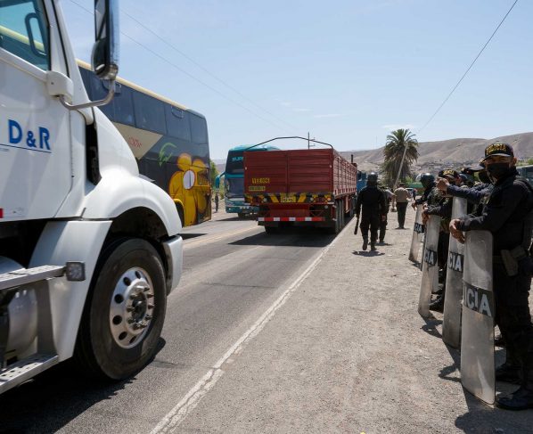 Desbloquean carretera Panamericana Sur tras varias horas de bloqueo