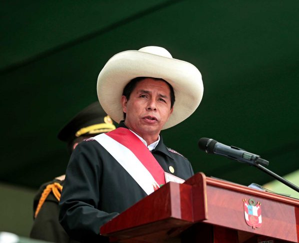 El 2022 será el año de contener la pandemia y reactivar a Perú, dice Castillo