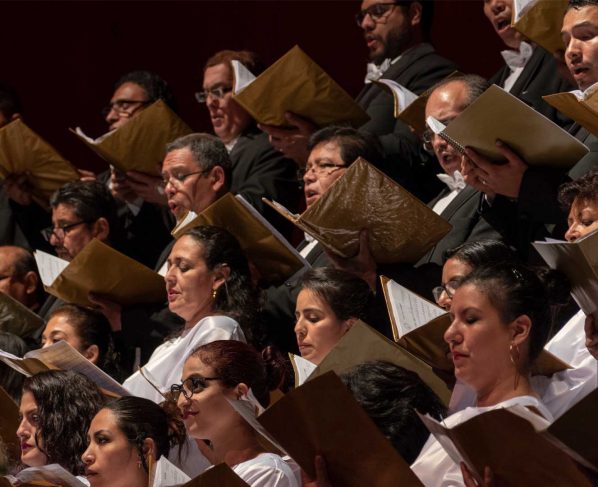 El Coro Nacional del Perú realiza en Ica su gira navideña con concierto gratuito