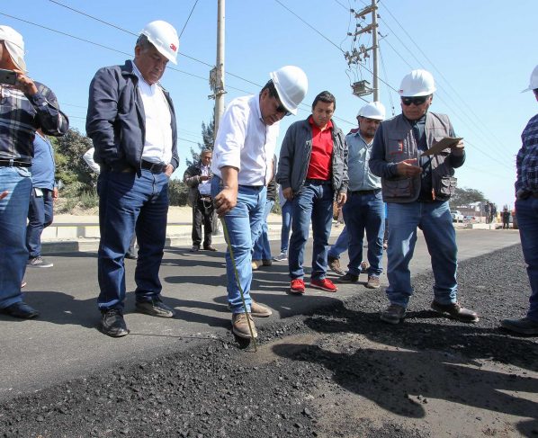 Gobierno del “constructor” apenas gasta el 49.1 % de su presupuesto asignado