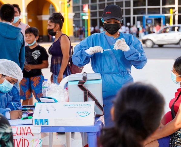 Ica superó el 86 % de su población objetivo vacunada con dos dosis