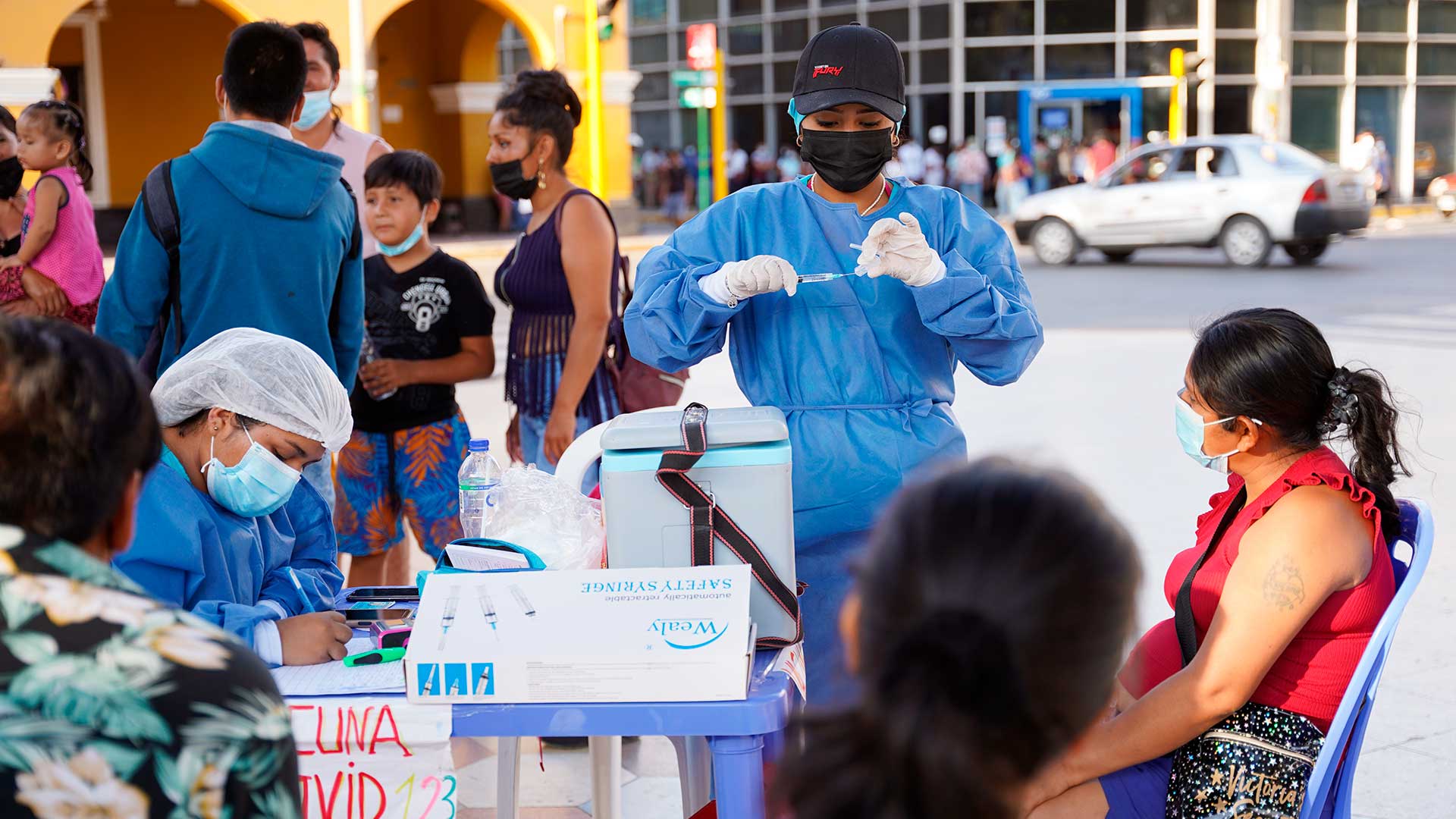 Ica superó el 86 % de su población objetivo vacunada con dos dosis