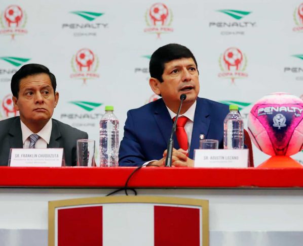 Lozano es reelegido presidente de Federación Peruana en elecciones sin rival