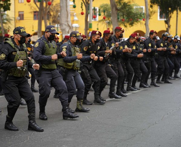 Policías con ayuda de drones vigilarán las calles por Navidad