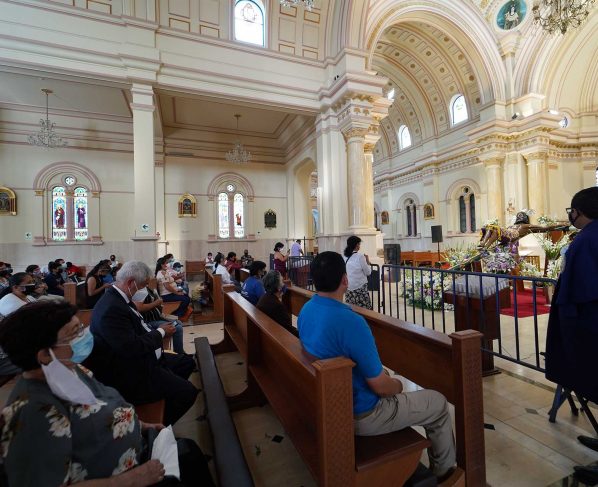 Feligreses veneran al Señor de Luren al celebrarse 452 años de su llegada