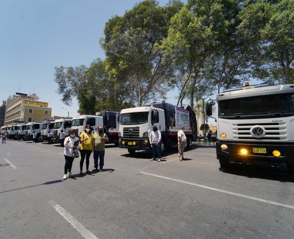 Municipio de Ica alquila camiones compactadoras con extraña celeridad