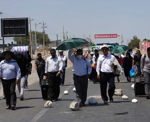 Cientos de pasajeros varados en el segundo día de protestas