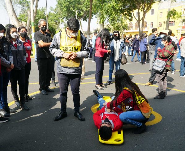 64 muertos y 958 heridos dejaría sismo de 8.8 grados en Ica