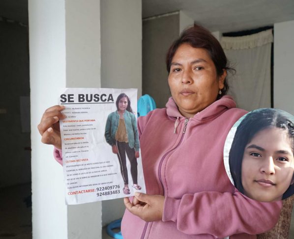 Madre busca a su hija desaparecida en el mirador de Parcona