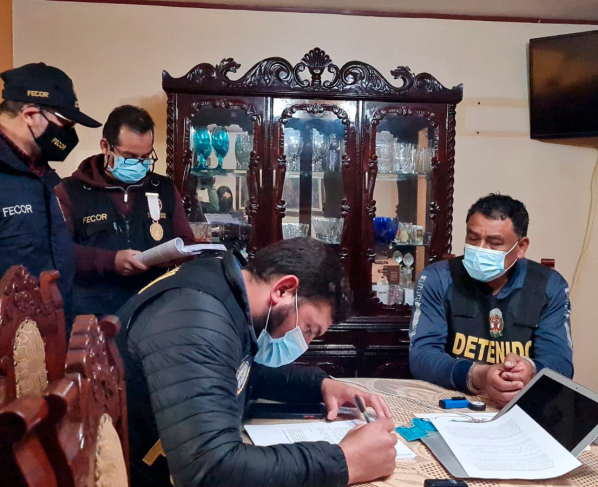 Desarticulan presunta organización criminal integrada por servidores municipales