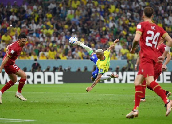 Brasil vence 2-0 a Serbia en su debut en Catar 2022