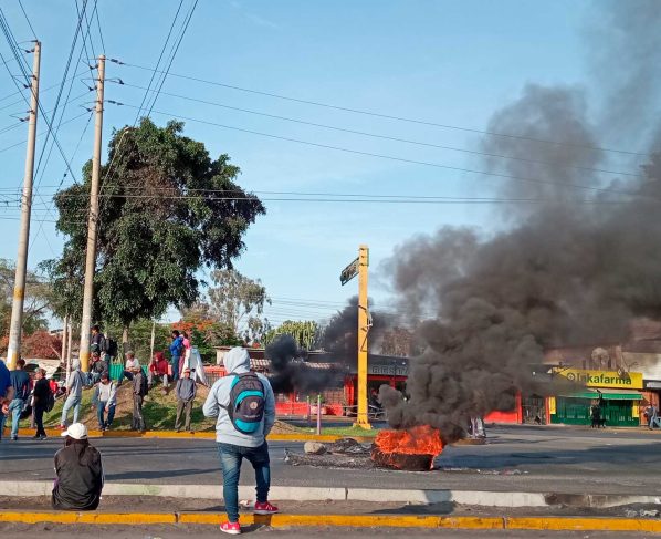 Ica: la carretera Panamericana Sur amaneció bloqueada en tres tramos