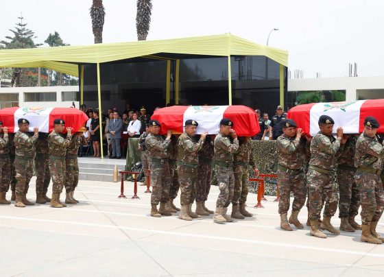 Despiden con honores a policías asesinados en emboscada narcoterrorista en el Vraem