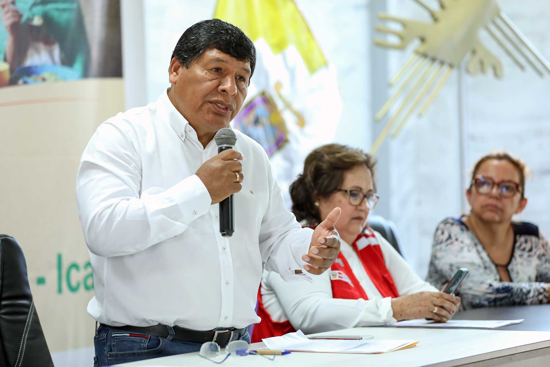 Javier Gallego Barrientos no pudo gastar S/200 millones en el 2022