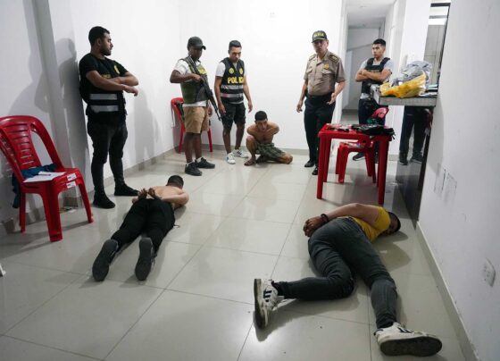 PNP detiene a tres prestamistas colombianos del “gota a gota” que tenían una granada de guerra