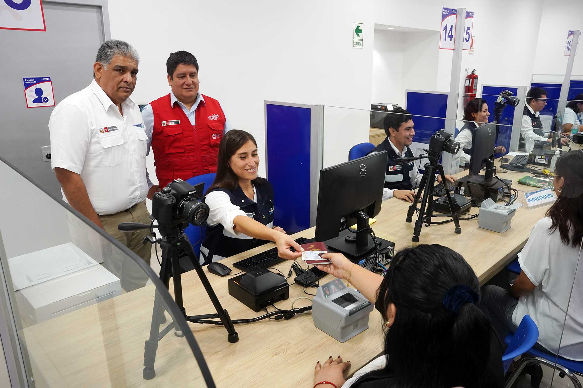 Migraciones inicia emisión de pasaportes en el centro MAC de Ica