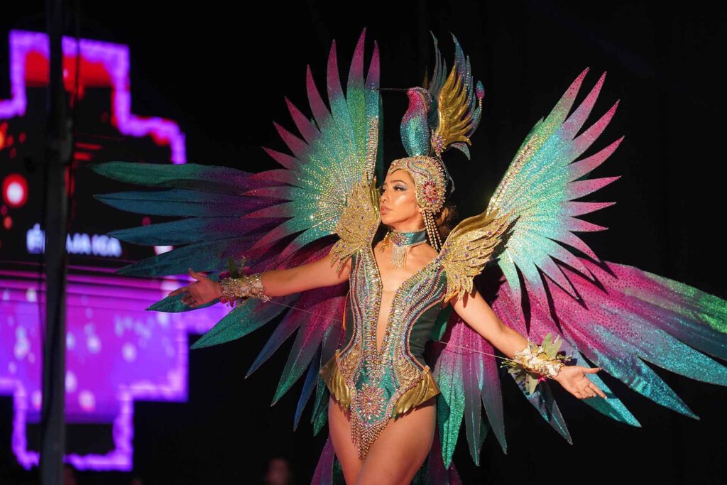 Camila Gonzales es coronada reina del 61 Festival Internacional de la Vendimia de Ica