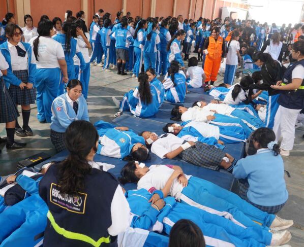 Con masiva participación ciudadana y escolar se realizó el primer Simulacro Nacional Multipeligro en Ica