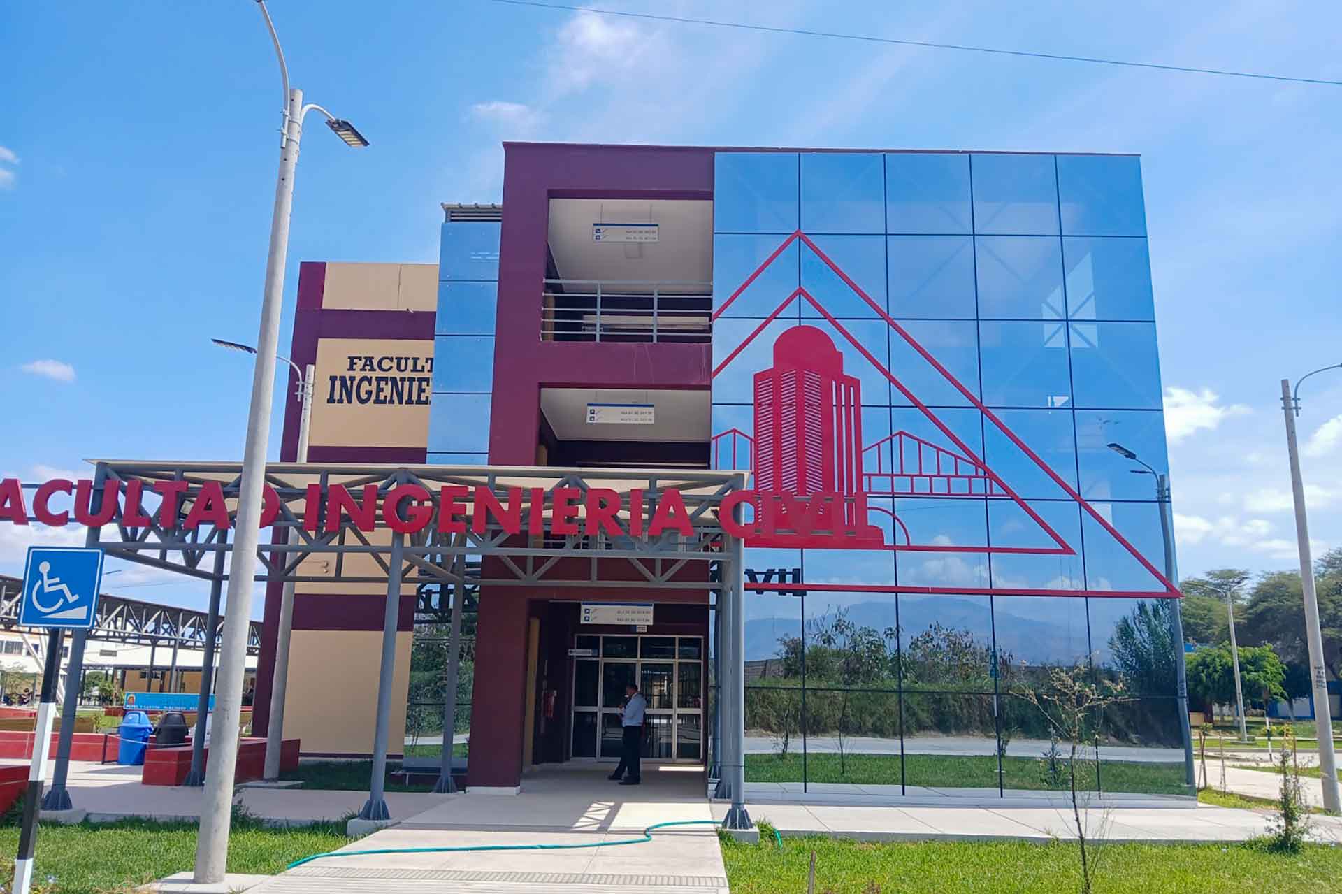 Contraloría advierte que nuevos laboratorios de la UNICA no funcionan y tardarían seis meses en tener electricidad