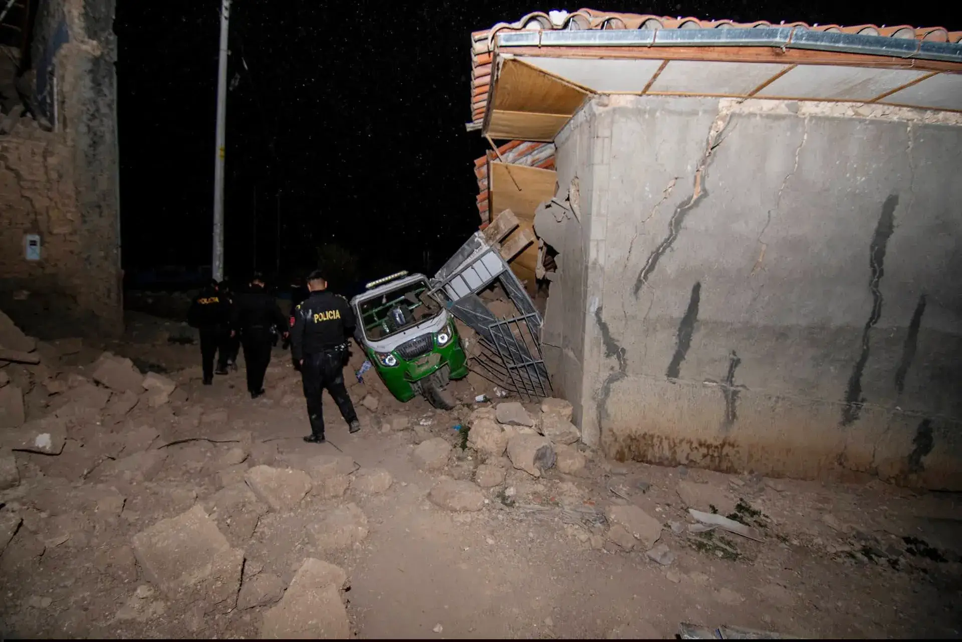Cinco fallecidos y más de 20 heridos deja fuerte sismo registrado anoche en Junín