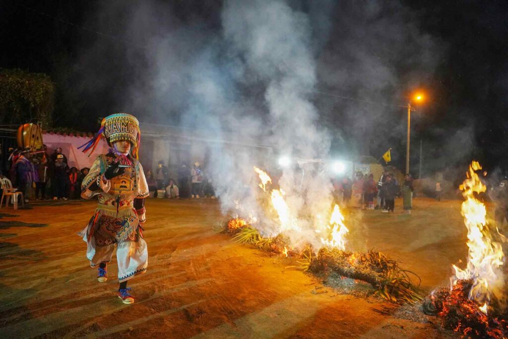 Ayacucho: Chihuire celebra el Yarqa Aspiy con devoción, rituales ancestrales y danzantes de tijeras