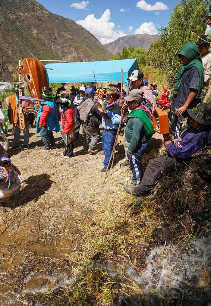 Ayacucho: Chihuire celebra el Yarqa Aspiy con devoción, rituales ancestrales y danzantes de tijeras
