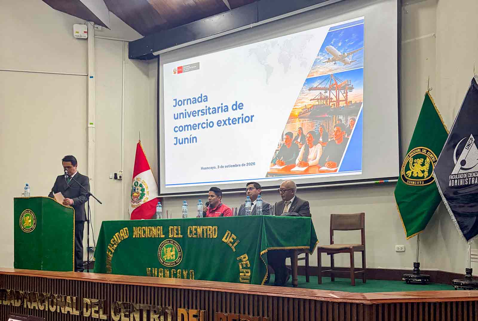 Mincetur impulsa Jornadas Universitarias de Comercio Exterior en Junín para fortalecer la cultura exportadora