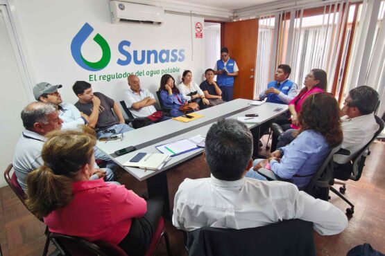 Sunass impulsa acuerdos para evitarse más colapsos de desagüe en la doble vía de Huacachina