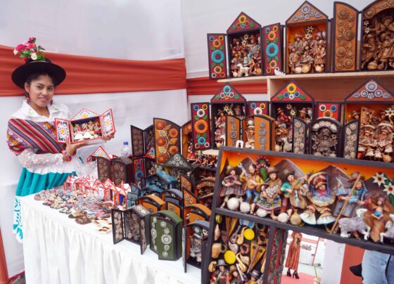 Feria artesanal reúne a maestros de Ayacucho e Ica con más de diez líneas de arte popular