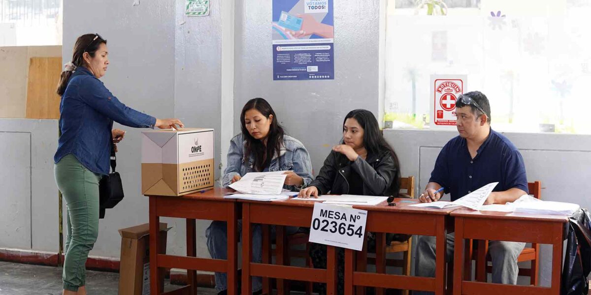 Más de 720 mil electores votan en las Elecciones Regionales y Municipales 2026