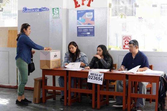 Más de 720 mil electores votan en las Elecciones Regionales y Municipales 2026